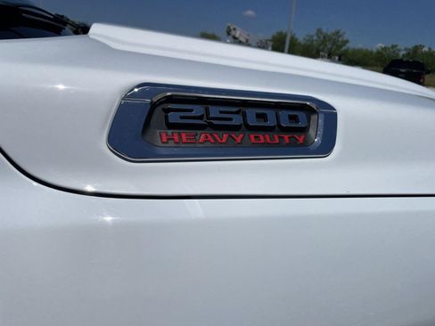 Used 2025 RAM 2500 Laramie AWD/4WD image 33