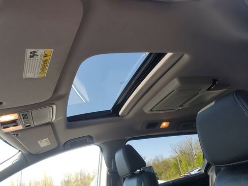 Used 2023 Honda Odyssey Touring image 10