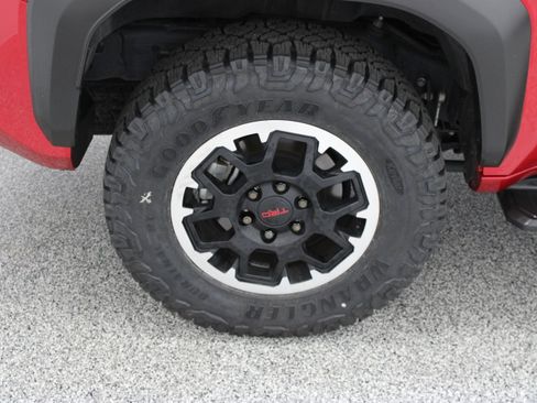 Used 2025 Toyota 4Runner TRD Off-Road Premium w/ Tow Technology Package AWD/4WD image 6