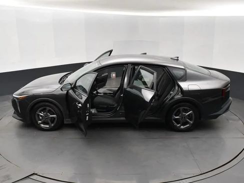 Used 2025 Kia K4 FWD image 7