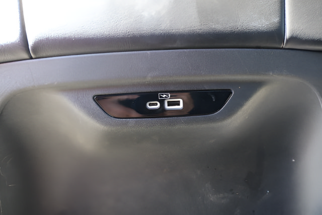 Used 2023 Chrysler Pacifica Touring-L FWD image 46