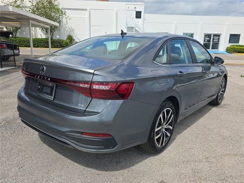 New 2026 Volkswagen Jetta SE FWD image 3