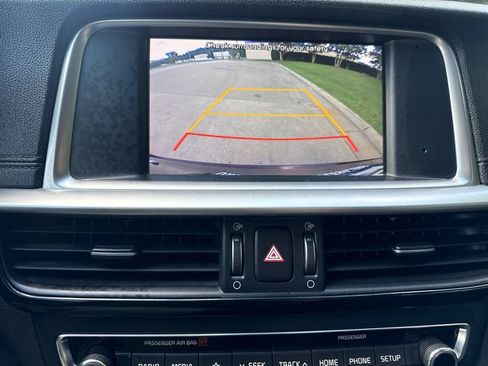 Used 2019 Kia Optima LX FWD image 18