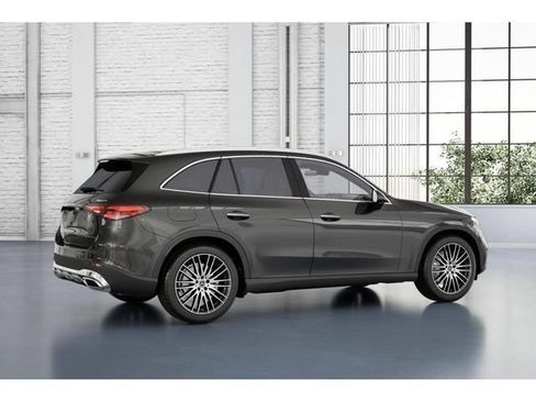Used 2026 Mercedes-Benz GLC 300 4MATIC image 19