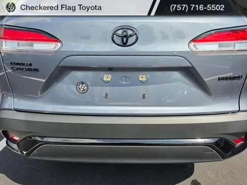 Used 2024 Toyota Corolla Cross AWD Hybrid image 7