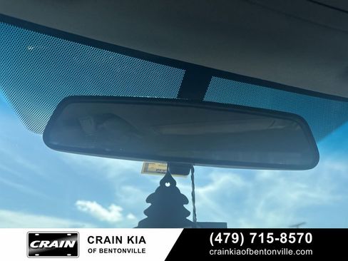 Used 2017 Toyota Camry SE FWD image 21