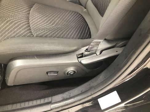 Used 2017 Dodge Journey SXT w/ Comfort/Convenience Group FWD image 12
