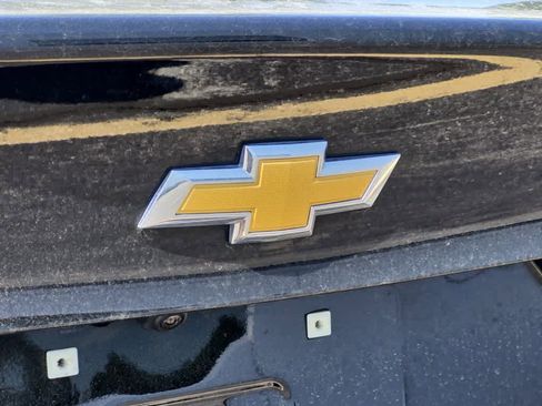 Used 2022 Chevrolet Malibu LS FWD image 21