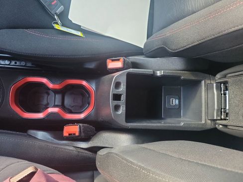 Used 2017 Jeep Renegade Trailhawk image 24