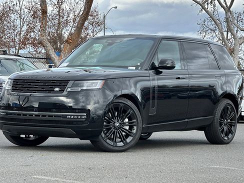 New 2025 Land Rover Range Rover Long Wheelbase SE image 1