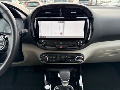 Certified 2023 Kia Soul EX image 25
