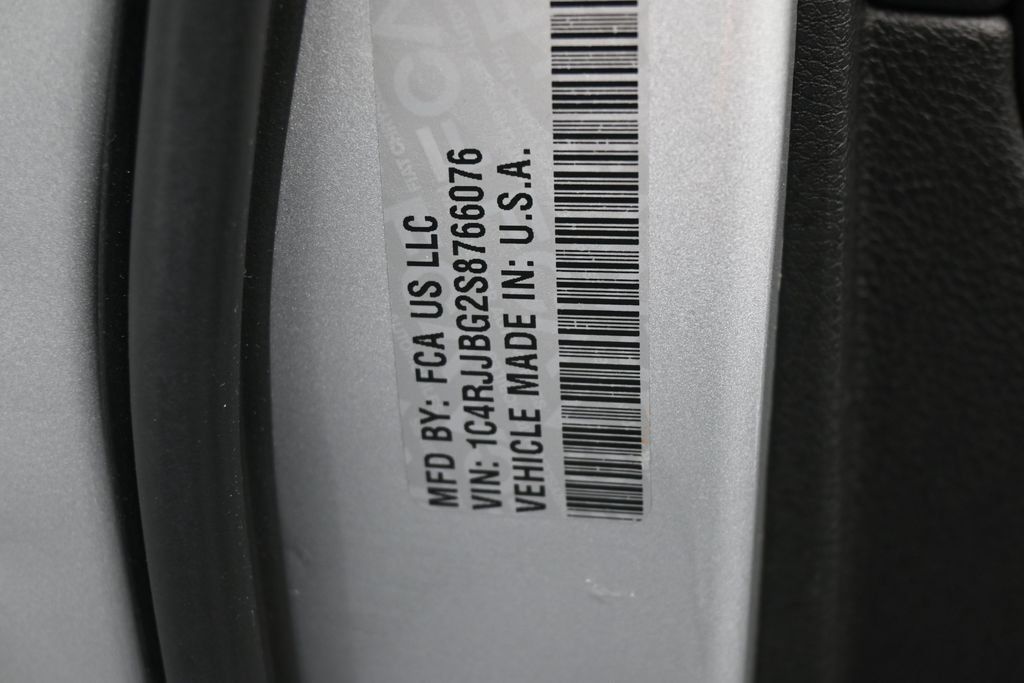 Used 2025 Jeep Grand Cherokee L Limited RWD image 15