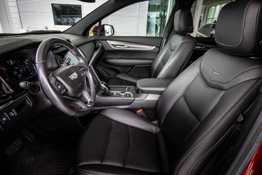 Used 2023 Cadillac XT6 Luxury FWD image 24