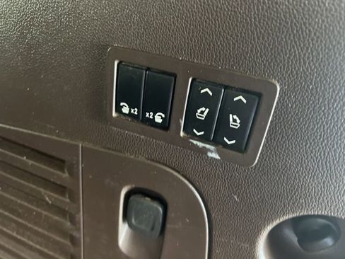 Used 2019 GMC Yukon Denali w/ Denali Ultimate Package image 47