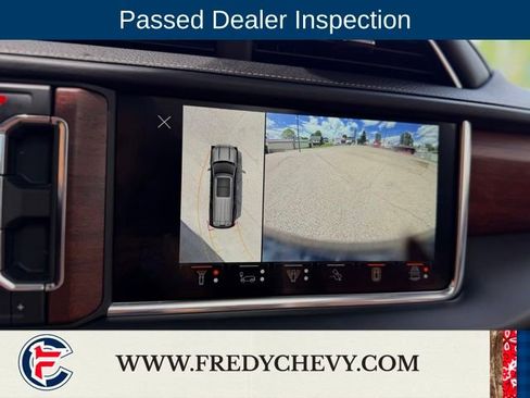 Used 2024 GMC Yukon Denali Ultimate AWD/4WD image 16