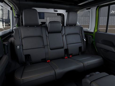 New 2026 Jeep Wrangler Unlimited Sahara AWD/4WD image 15