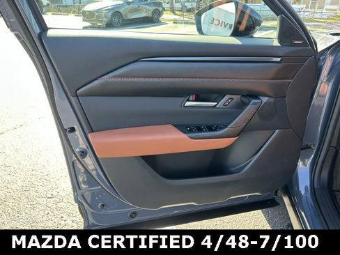 Used 2025 MAZDA CX-50 Meridian Edition w/ Weather Package image 12