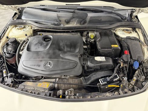 Used 2015 Mercedes-Benz CLA 250 image 33