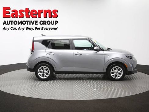 Used 2023 Kia Soul LX w/ Option Group 015 FWD image 45