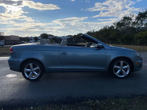 Used 2012 Volkswagen Eos Lux w/ Tech Pkg image 16