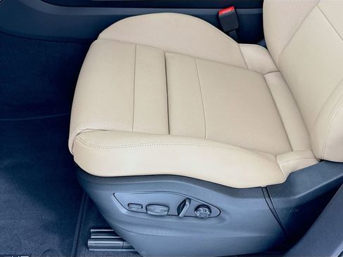 New 2026 Porsche Cayenne AWD/4WD image 14