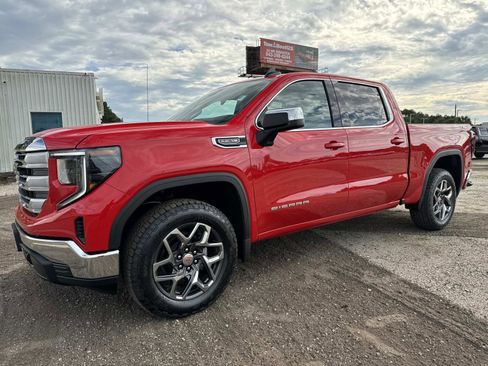 New 2026 GMC Sierra 1500 SLE image 7