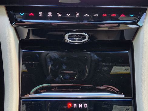 New 2026 Jeep Grand Cherokee L Limited w/ Luxury Tech Group II image 18