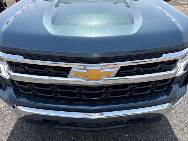Used 2024 Chevrolet Silverado 1500 LT AWD/4WD image 45
