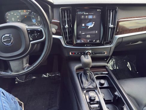Used 2018 Volvo S90 T5 Momentum w/ Convenience Package AWD/4WD image 12