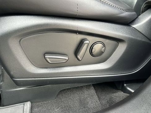 Used 2023 Ford Explorer XLT w/ Equipment Group 202A AWD/4WD image 14