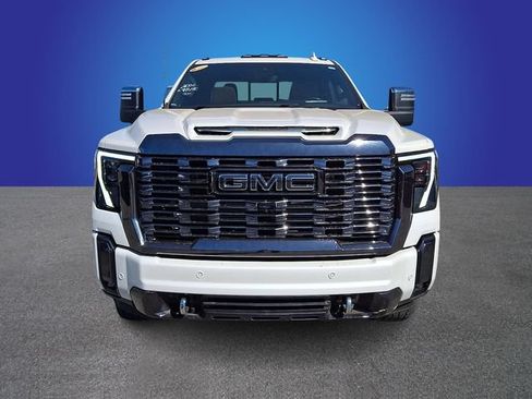 Used 2024 GMC Sierra 3500 Denali Ultimate AWD/4WD image 2
