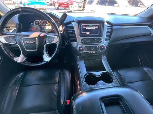 Used 2019 GMC Yukon XL SLT image 15