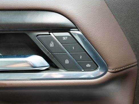 Used 2024 GMC Sierra 2500 Denali w/ Technology Package image 16