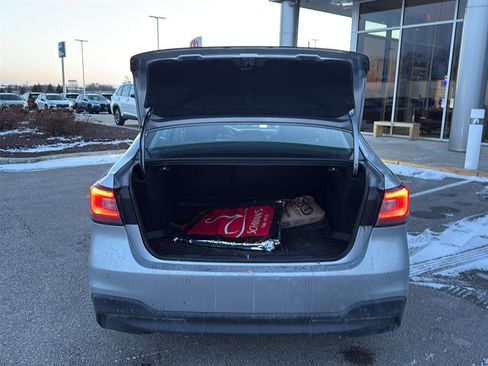 Used 2022 Subaru Legacy Limited w/ Popular Package #3 image 16