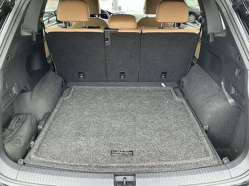 Used 2022 Volkswagen Tiguan SE AWD/4WD image 19