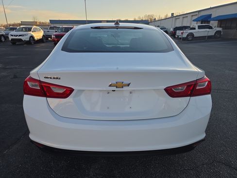 Used 2018 Chevrolet Malibu LS image 4