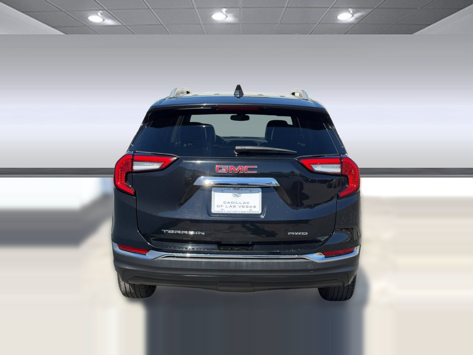 Used 2024 GMC Terrain SLT AWD/4WD image 9