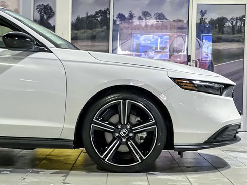 Used 2024 Honda Accord Sport image 33