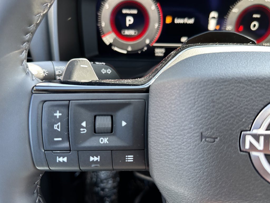 Used 2026 Nissan Rogue Platinum w/ Tech Package AWD/4WD image 16