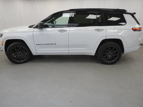 Used 2024 Jeep Grand Cherokee L Summit AWD/4WD image 24