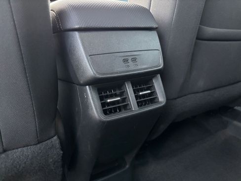 Used 2025 Chevrolet Equinox LT FWD image 22