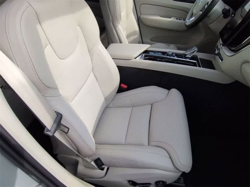 New 2026 Volvo XC60 B5 Ultra w/ Protection Package Premier image 21