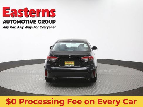 Used 2022 Toyota Corolla LE FWD image 35