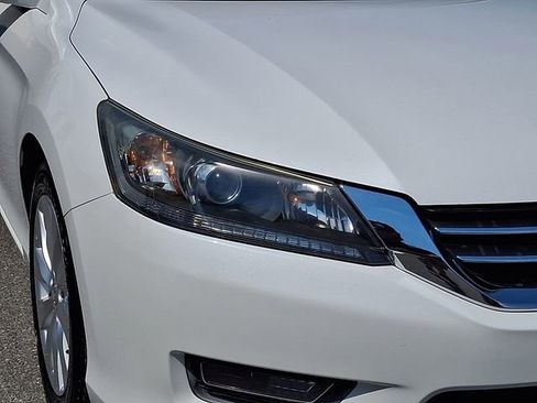 Used 2015 Honda Accord EX-L image 9