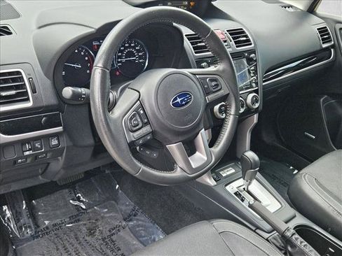Used 2017 Subaru Forester 2.5i Limited w/ Popular Package #2 AWD/4WD image 10