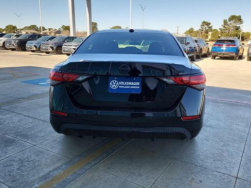 Used 2021 Nissan Sentra SV image 6