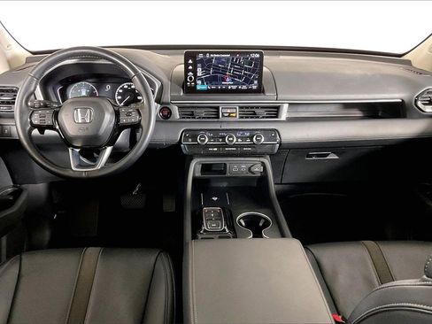 Used 2025 Honda Pilot Touring image 15