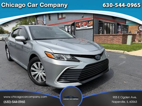 Used 2021 Toyota Camry LE FWD image 1