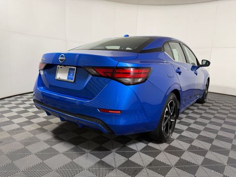 Used 2025 Nissan Sentra SV FWD image 8
