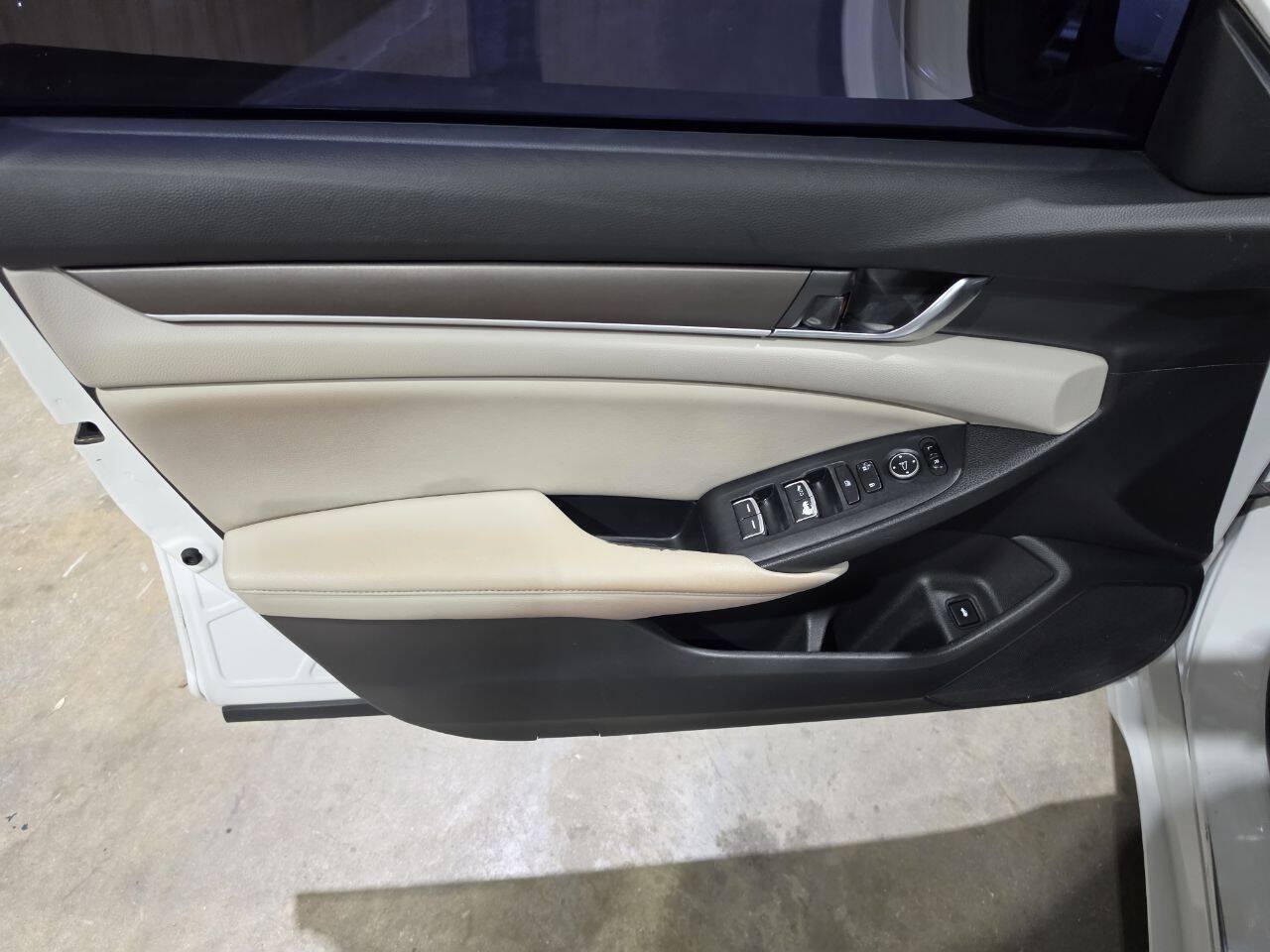 Used 2019 Honda Accord LX image 24
